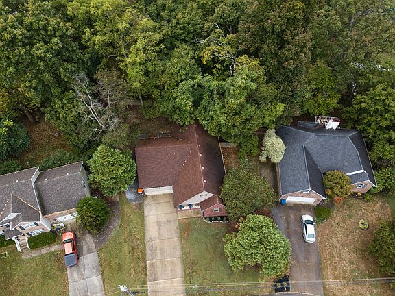 4th image of 1688 Barrywood Cir E