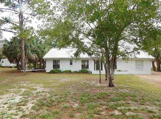 22 Blue Crab Ln, Panacea, FL 32346