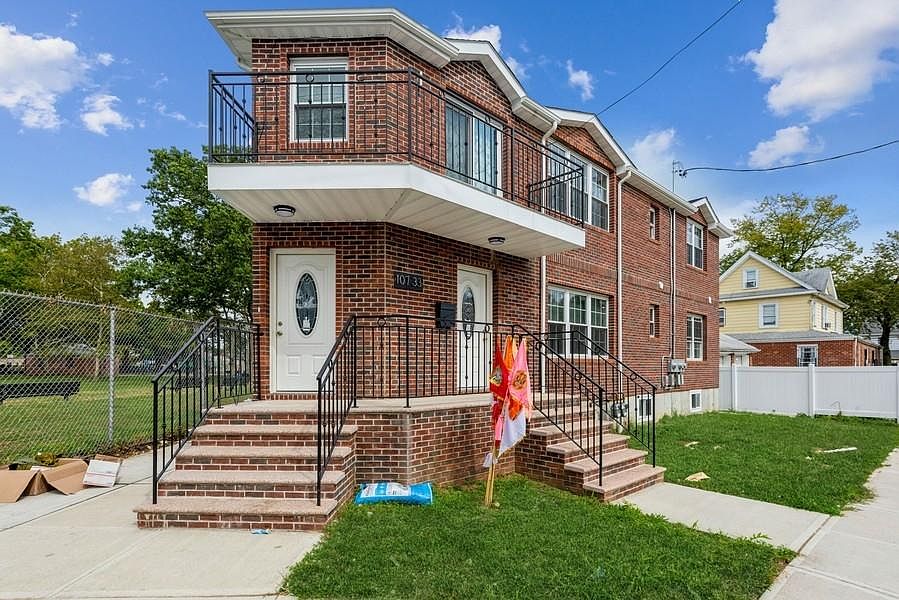 1st image of 10733 Robard Ln