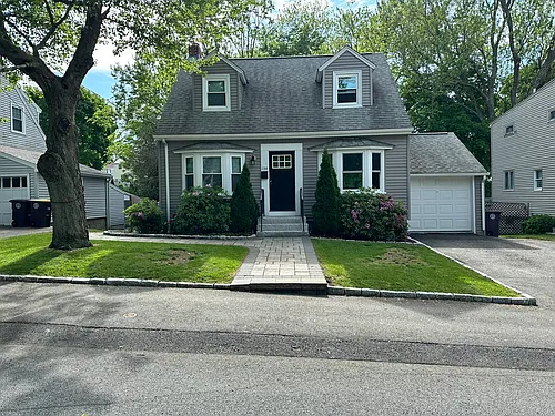 134 Pierce Rd Photo 1