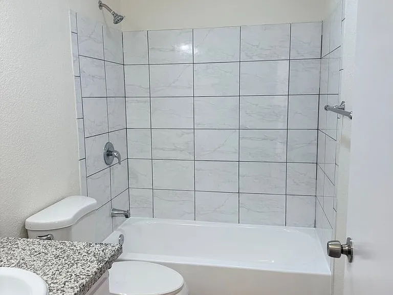236 Kennedy St — Photo 21
