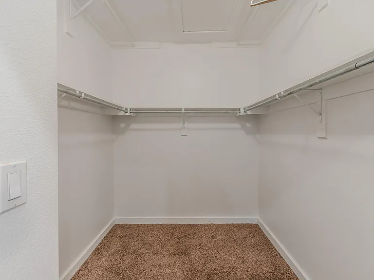 6927 Sumner St — Photo 10