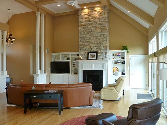 4th image of 22543 Swanstone Ct