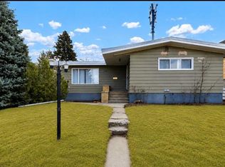 261 9th St SW, Medicine Hat, AB T1A4N8