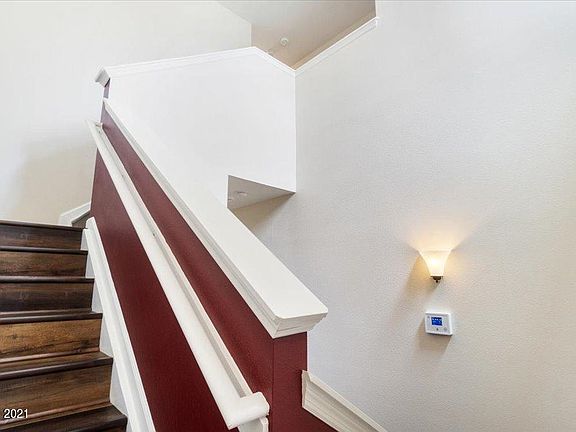 5th image of 2565 Revolution St Unit 101