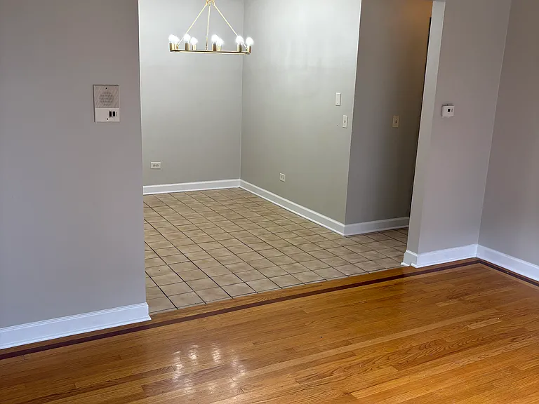 1370 E Washington St #3NE — Photo 29