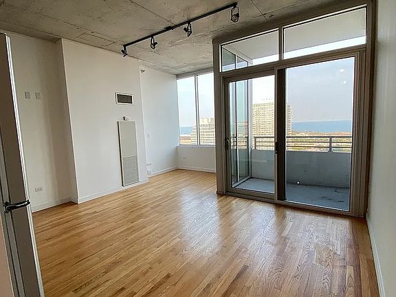 5th image of 1720 S Michigan Ave APT 2405