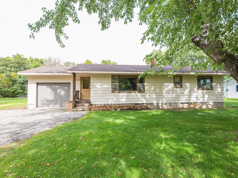 1st image of 1005 S Darling Dr NW