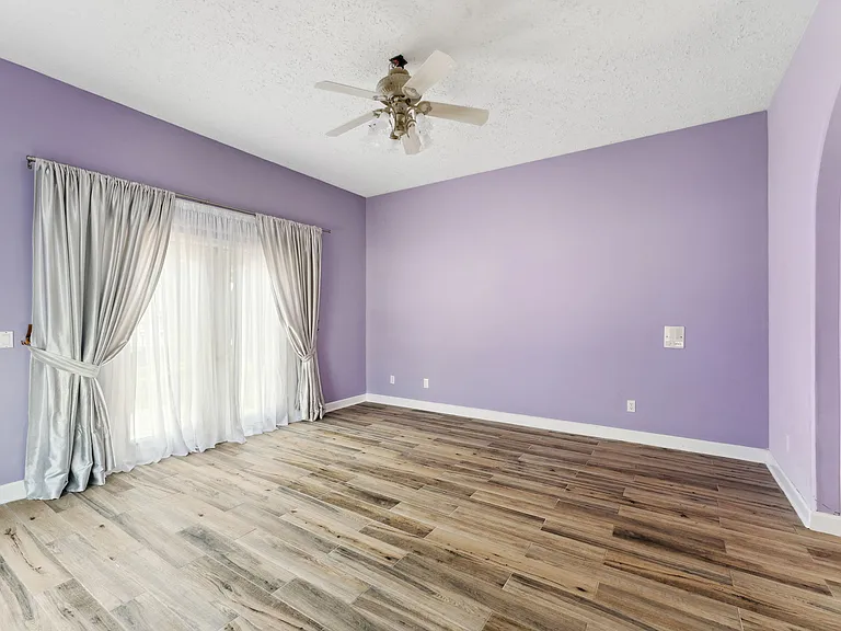 111 Florida Ave — Photo 46