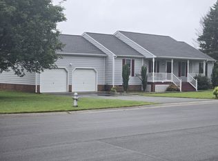 7025 Meredith Farms Dr, Mechanicsville, VA 23111