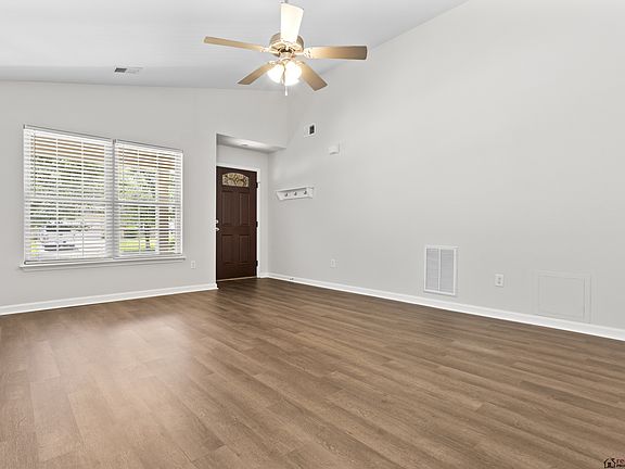 4th image of 2297 Spurr Rd