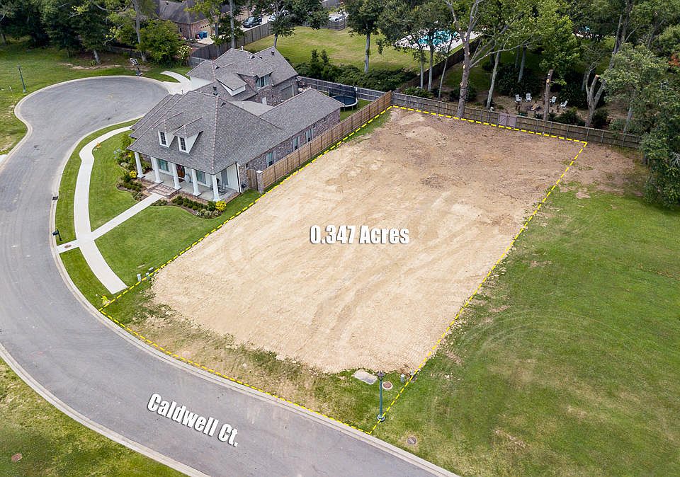 1st image of 300 Caldwell Ct