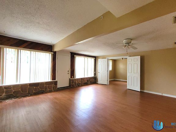 5th image of 5611 63rd St N