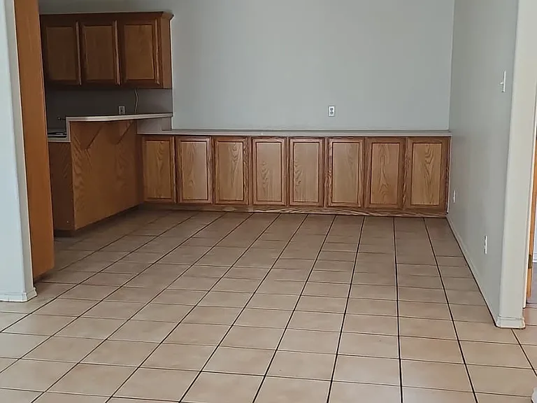 2611 Fort Brown Ave #2 — Photo 3