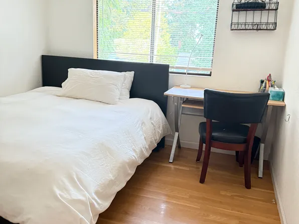 11035 20th Ave NE, Seattle, WA