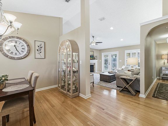 4th image of 1331 Silver Moon Dr