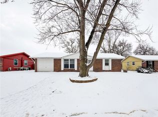 914 W Elizabeth St, Paris, IL 61944