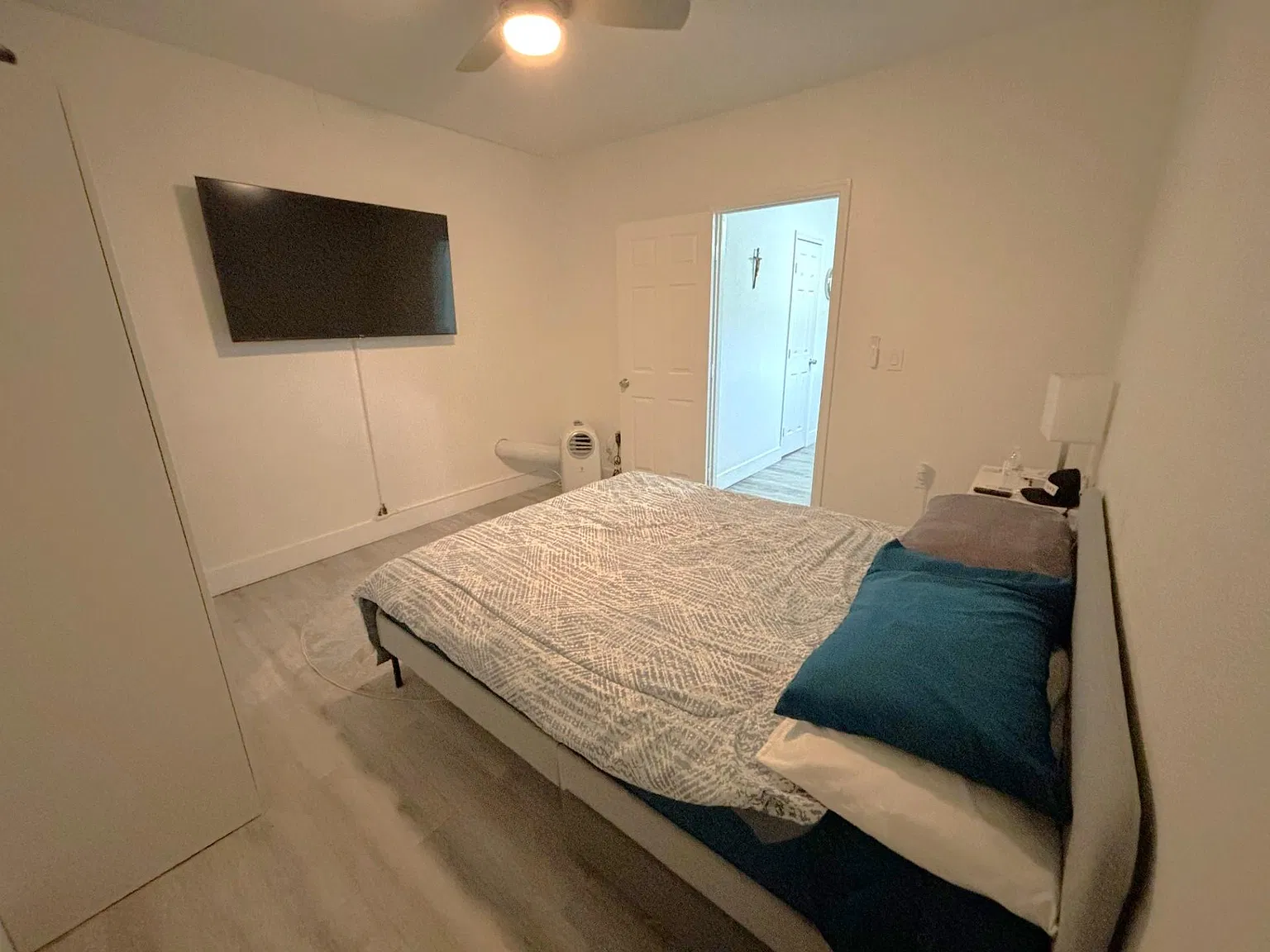 4020 N Circle Dr — Photo 3
