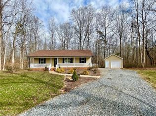 5609 Forest Pine Dr, Mc Leansville, NC 27301