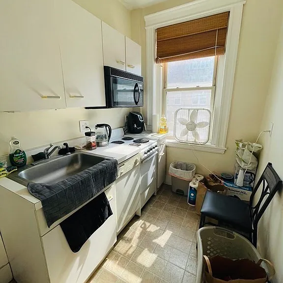 1677 Commonwealth Ave #12 — Photo 8