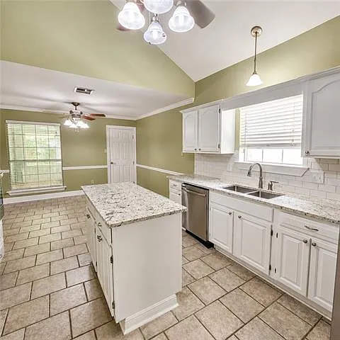 891 Cross Gates Blvd — Photo 11