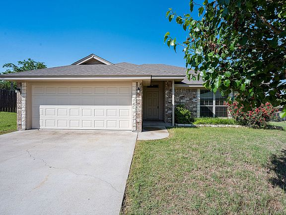 5th image of 303 Sealy Ct