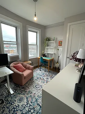 Rented by Evergreen Realty & Investments | media 10