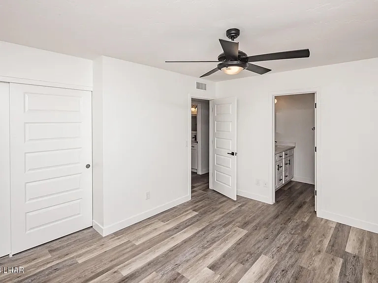 3705 Challenger Dr — Photo 15