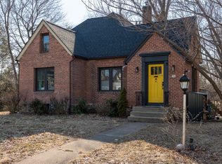 183 Meadowbrook Rd, Longmeadow, MA 01106