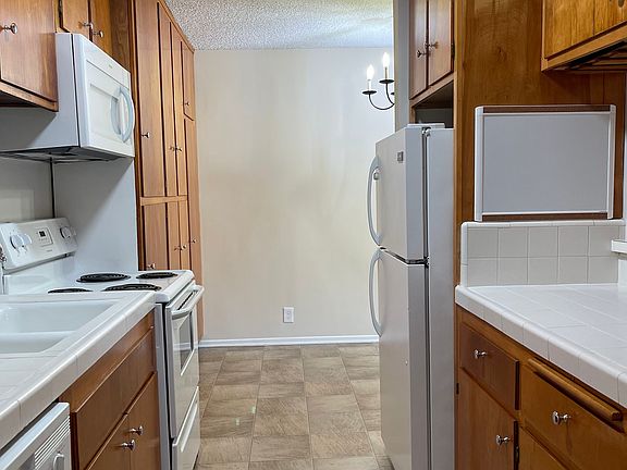 Kitchen to dining area