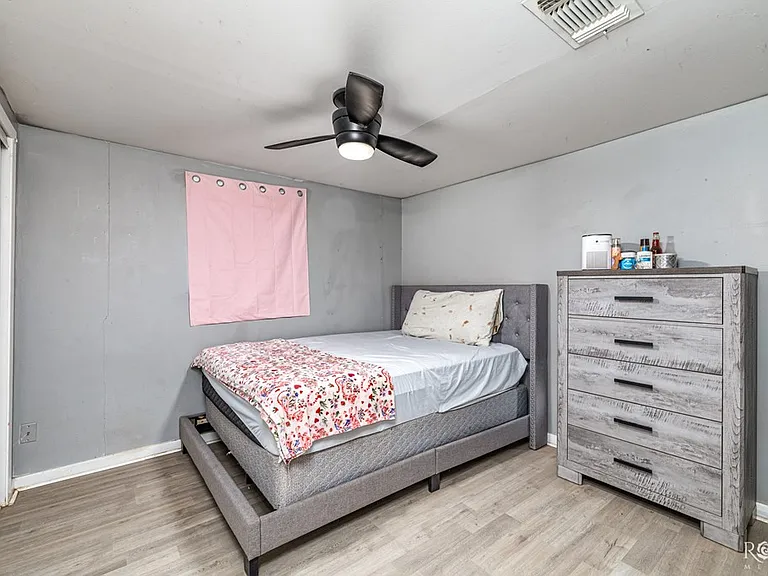 226 W Avenue M — Photo 7