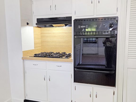 5th image of 96 Valley Rd APT 2