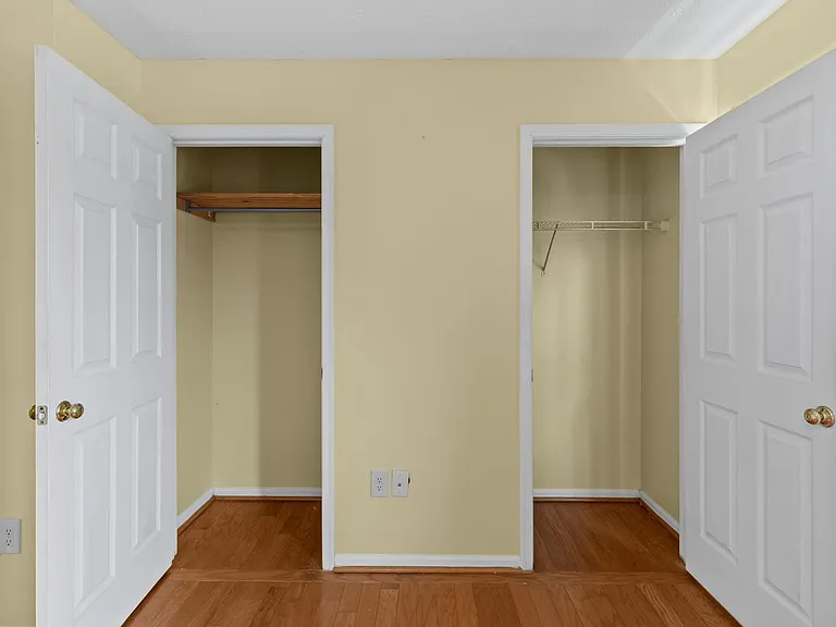 5411 Castlestone Dr — Photo 27
