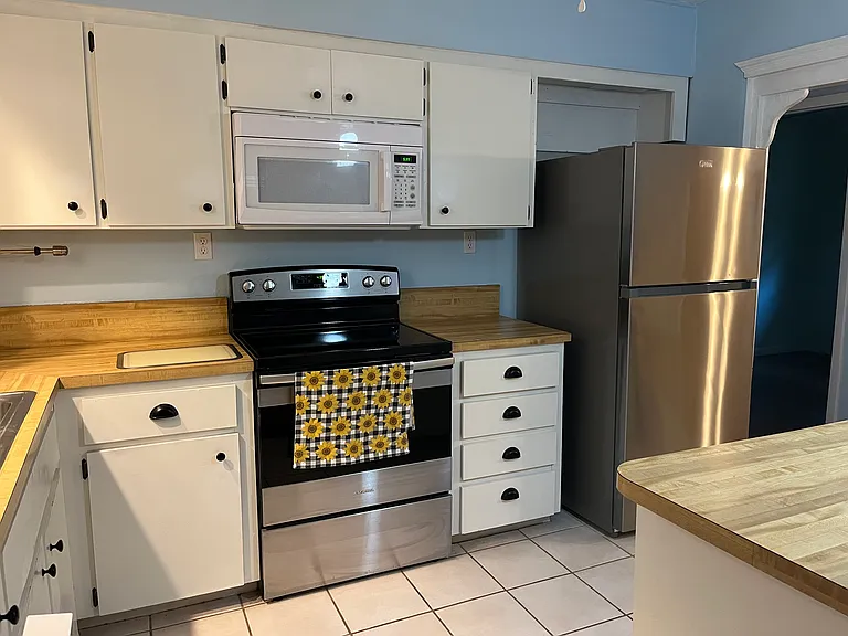 17451 Southside Ct — Photo 3