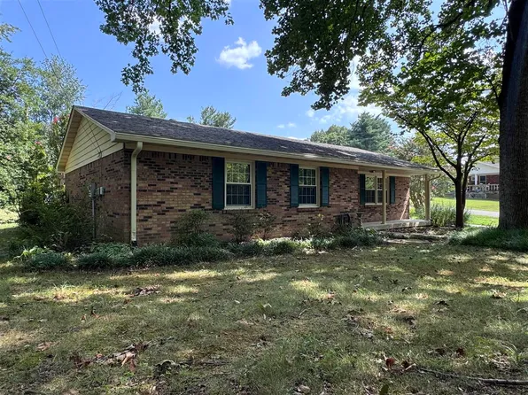 44 Woodbrier Dr, Scottsville, KY 42164