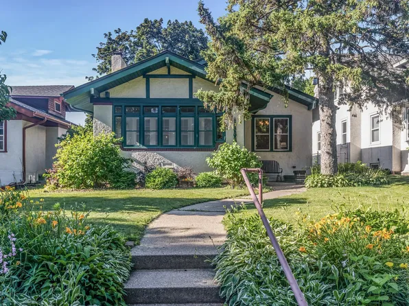 2076 Roblyn Ave, Saint Paul, MN 55104