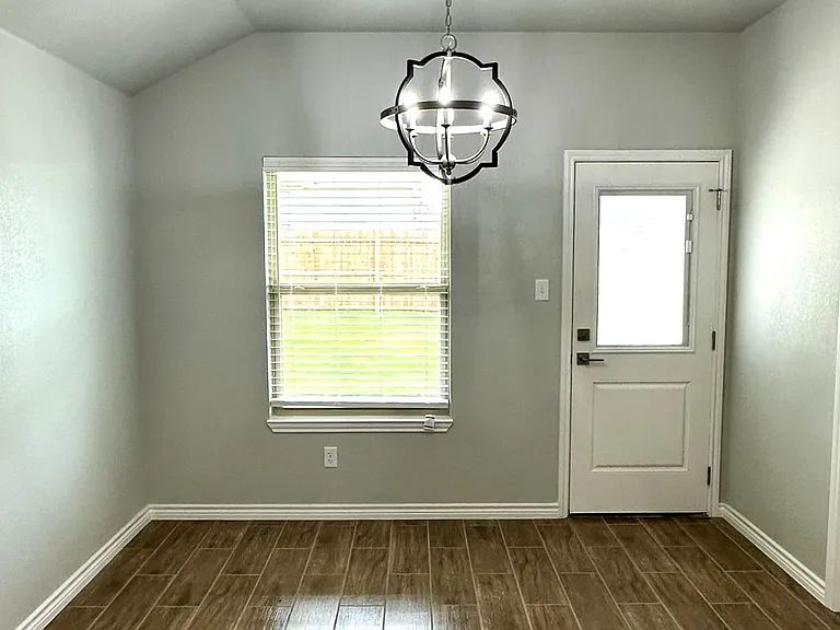 5202 White Rose Dr — Photo 7