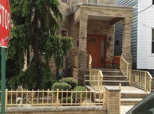 201 Oak St, Weehawken, NJ 07086