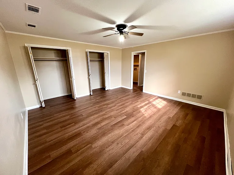 600 Brooks Rd — Photo 33