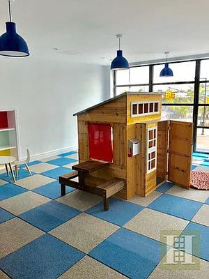 Rented by Halstead Real Estate | media 27