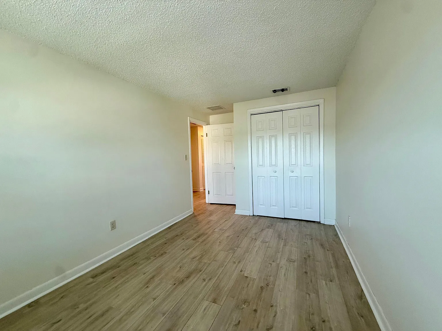 3 bed, 2.5 bath, 1650 sqft, $2,800 — Photo 4
