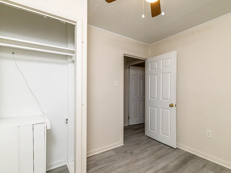 219 Highland Ave — Photo 14