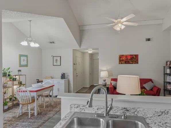 8119 Summa Ave APT C, Baton Rouge, LA 70809