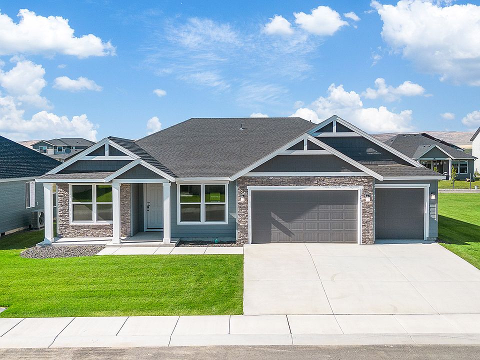 1st image of 743 I St NE