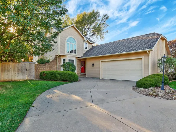 12604 E Birchwood Dr, Wichita, KS 67206
