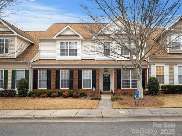 10122 Oxford Landing Ln, Charlotte, NC 28270