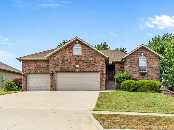1110 Amanda Avenue, Monett, MO 65708