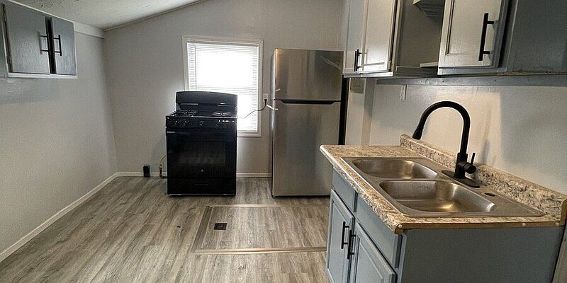 1st image of 204 Huey St