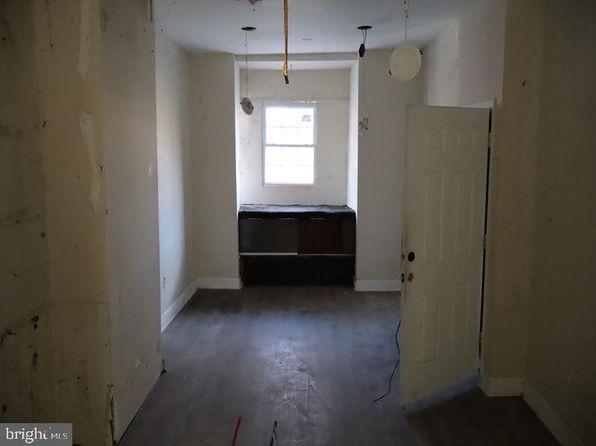 philadelphia-pennsylvania-80946409 picture