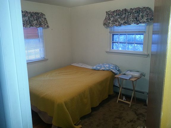 Back bedroom